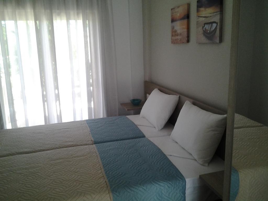 Lola's Aparthotel 2*