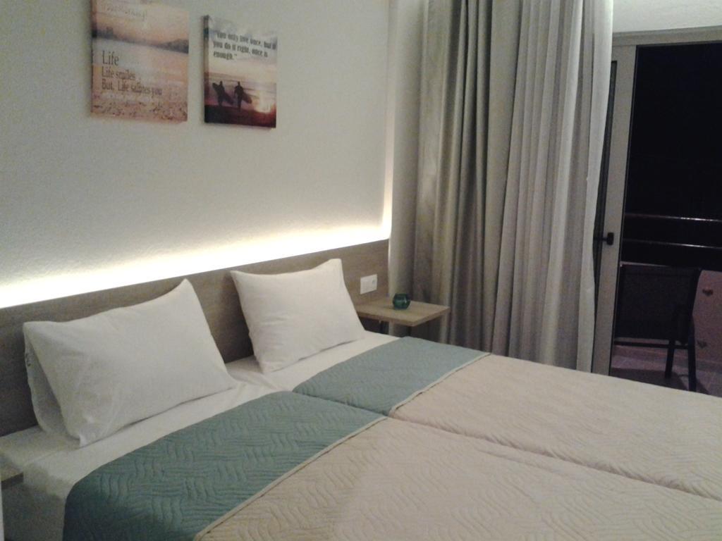 Lola's Aparthotel 2*