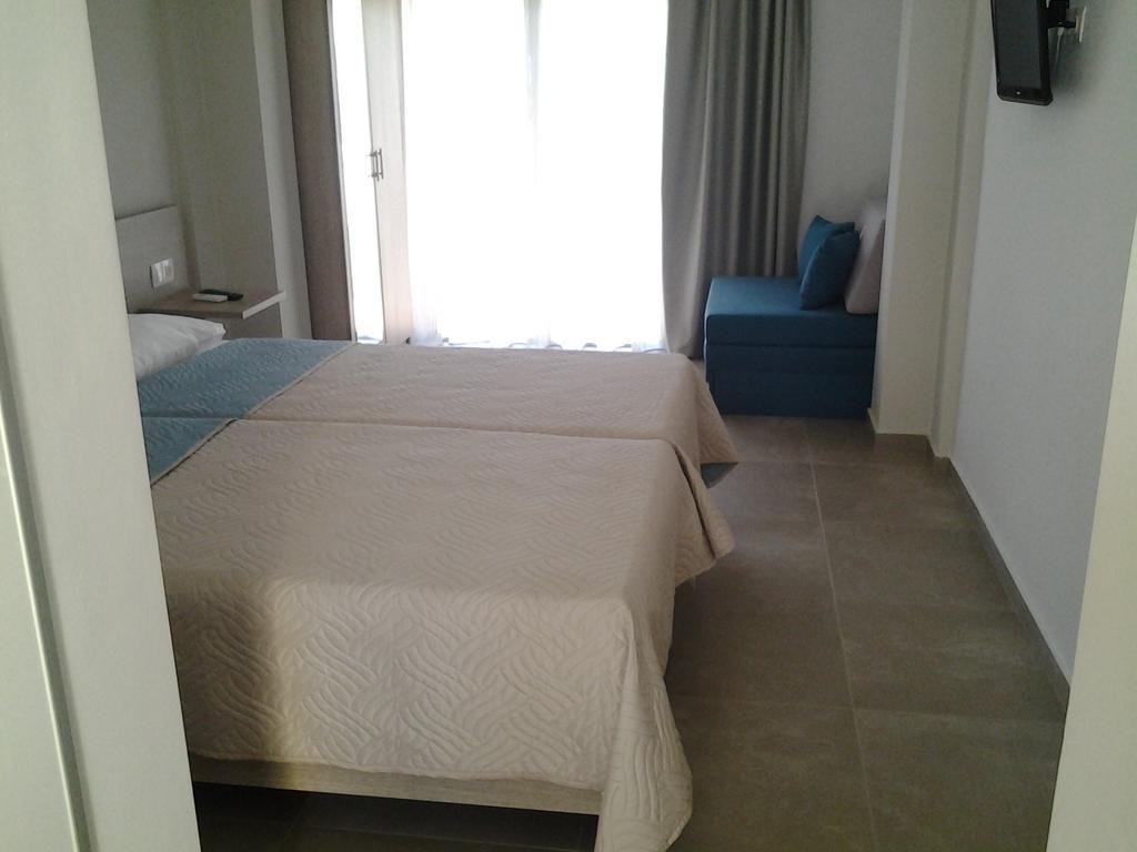 Lola's Aparthotel