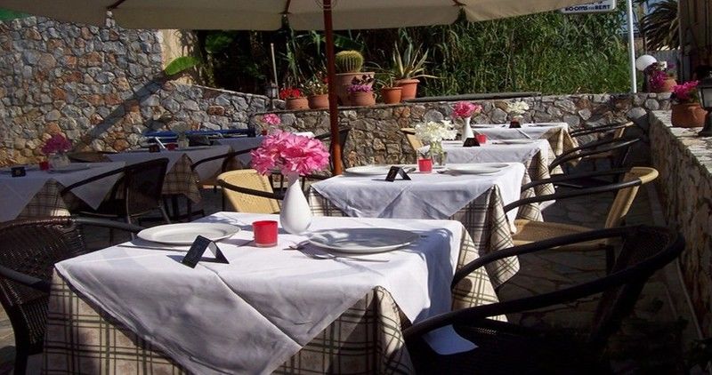 Lola's Aparthotel Platanés