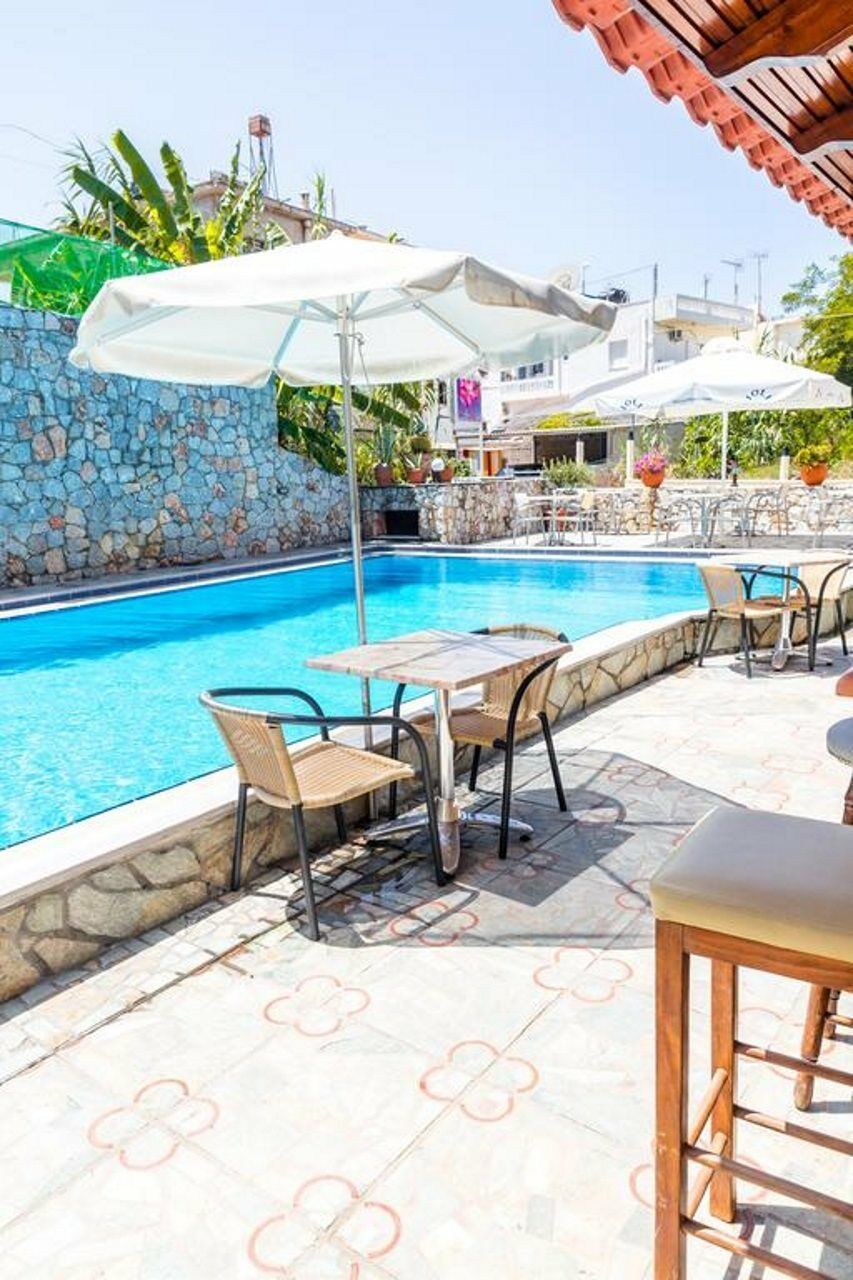 Lola's Aparthotel Platanés