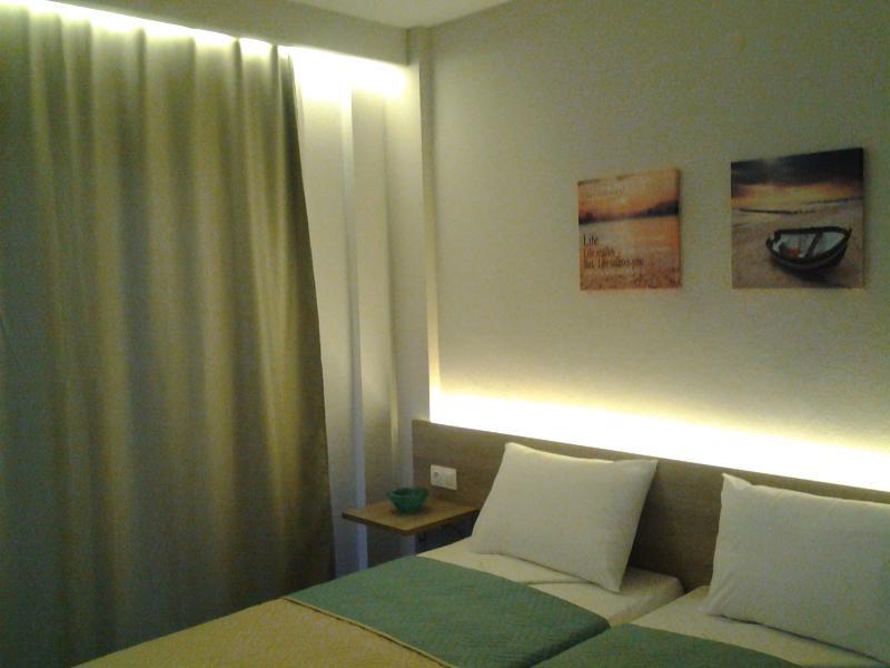 Lola's Aparthotel