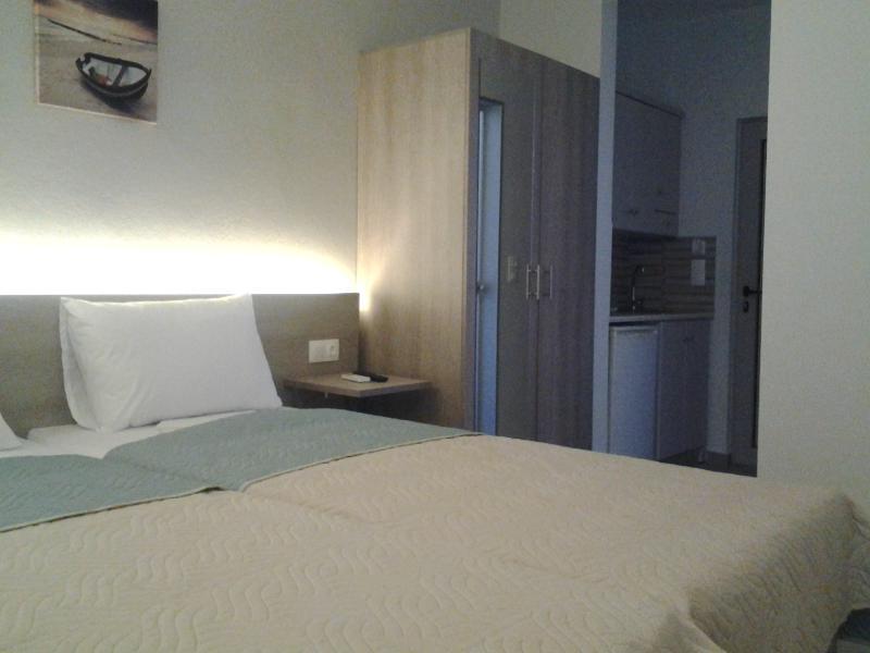 Aparthotel Lola's 2*