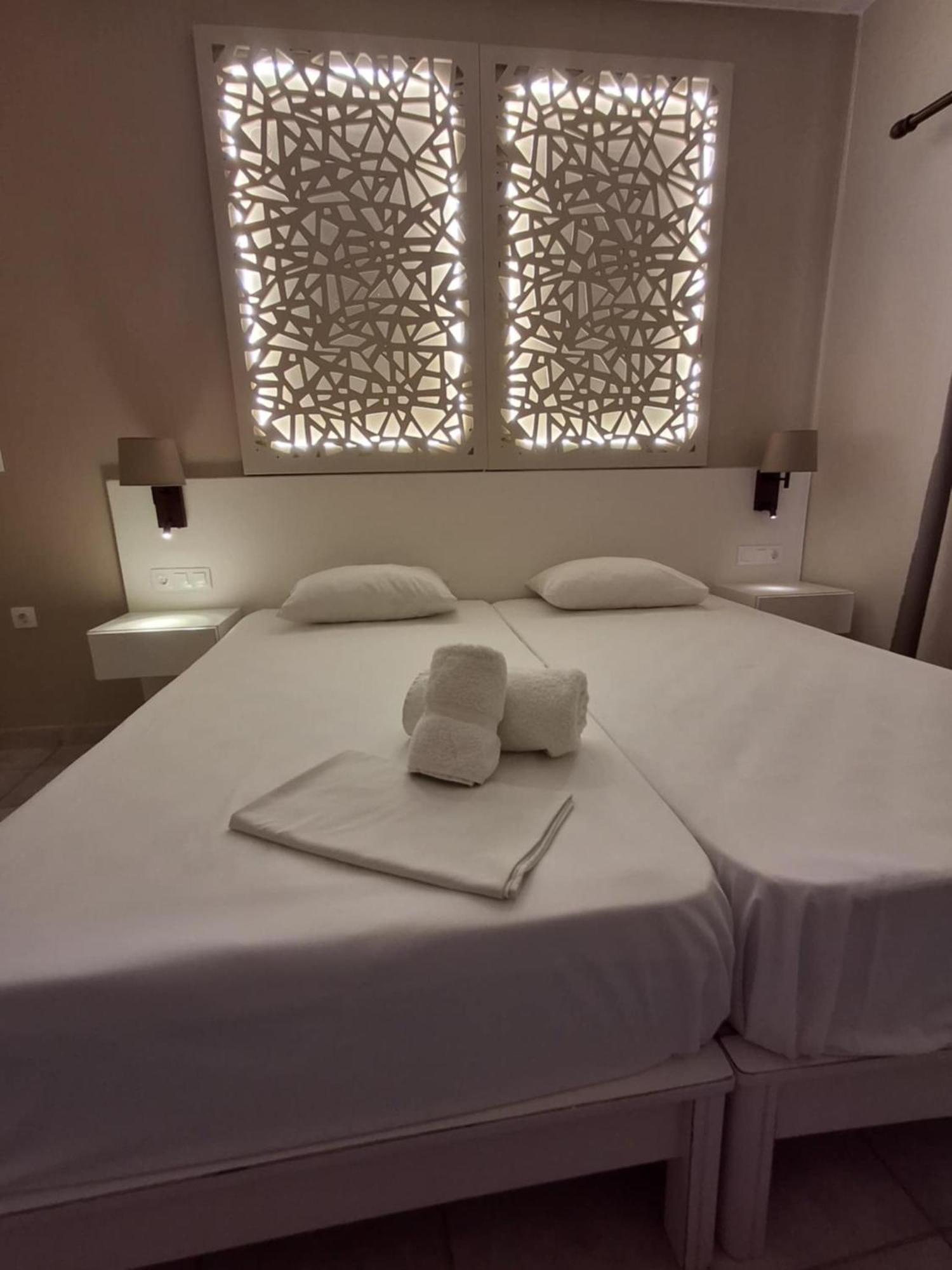 Aparthotel Lola's Platanés