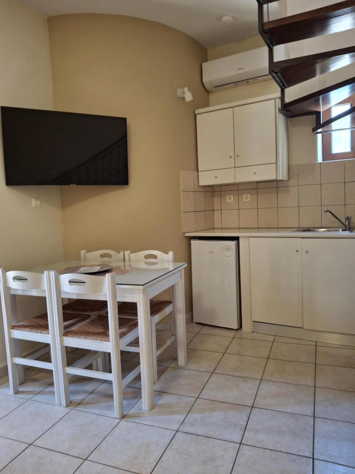 Lola's Aparthotel 2*