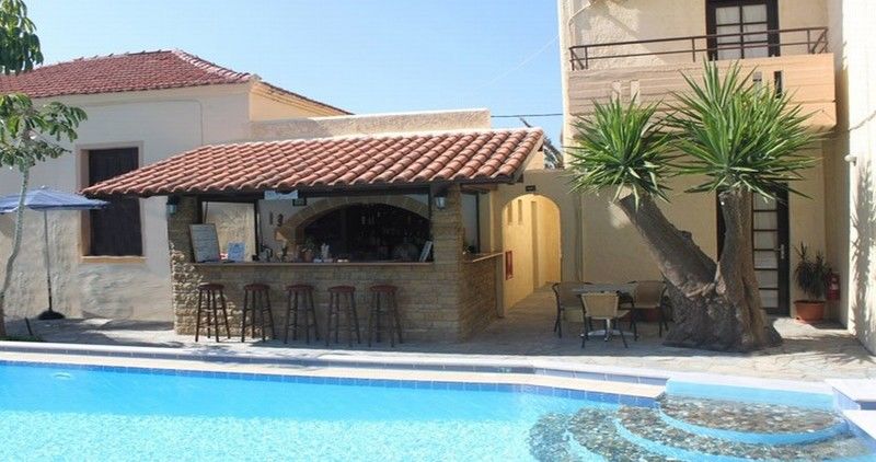 Aparthotel Lola's 2*